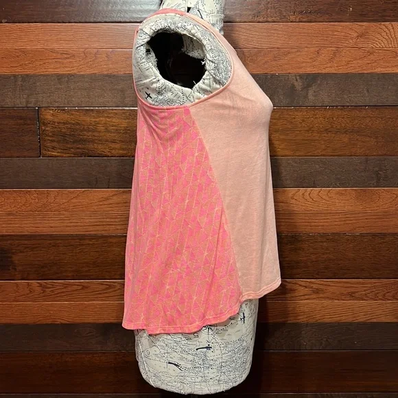 American Eagle Outfitters Crew Neck Two Toned Pink Tank Top - Picture 5 of 8